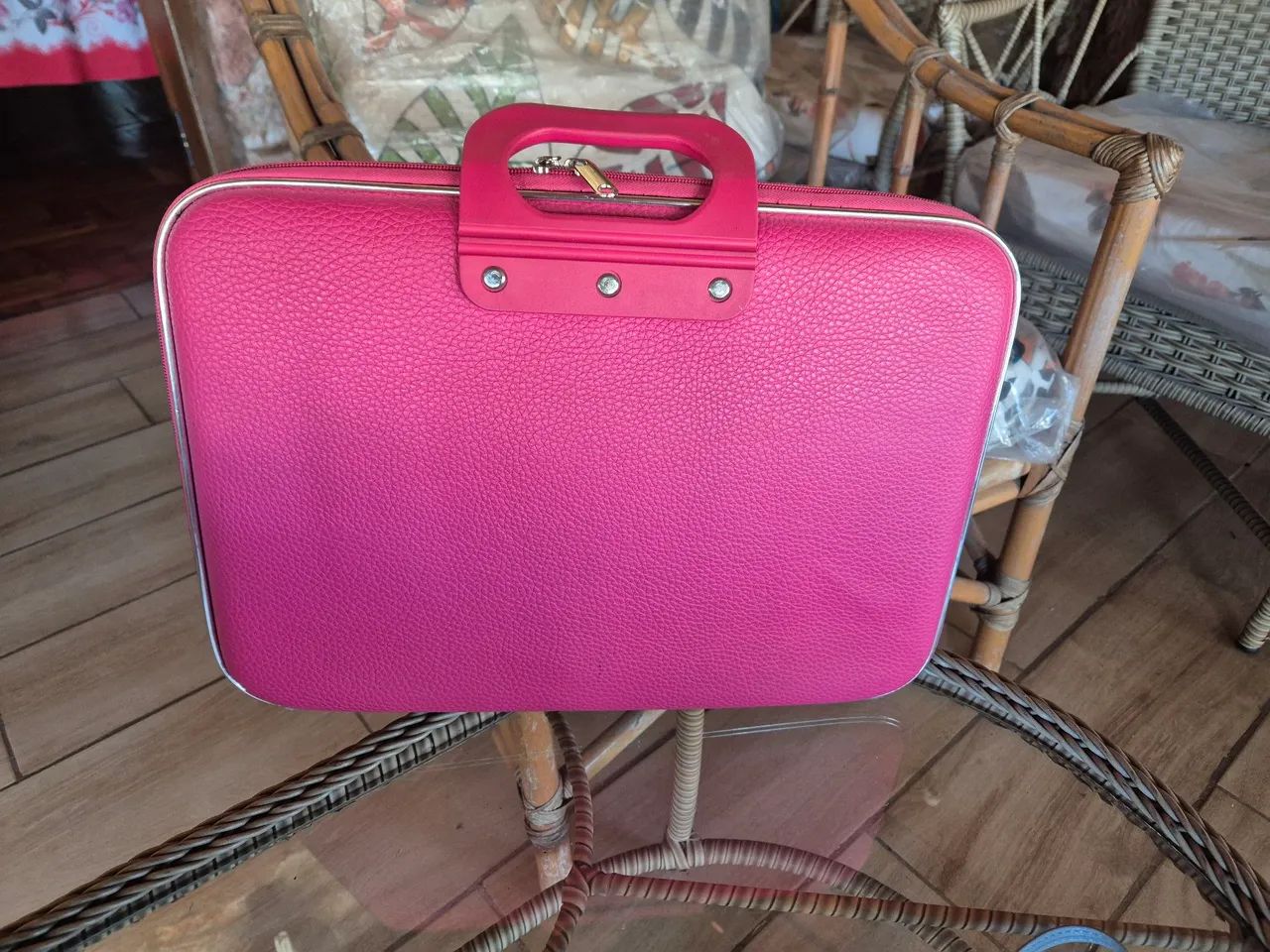 2 Bolsas + 1 Pasta Notebook + 1 carteira com alças  - Foto 4