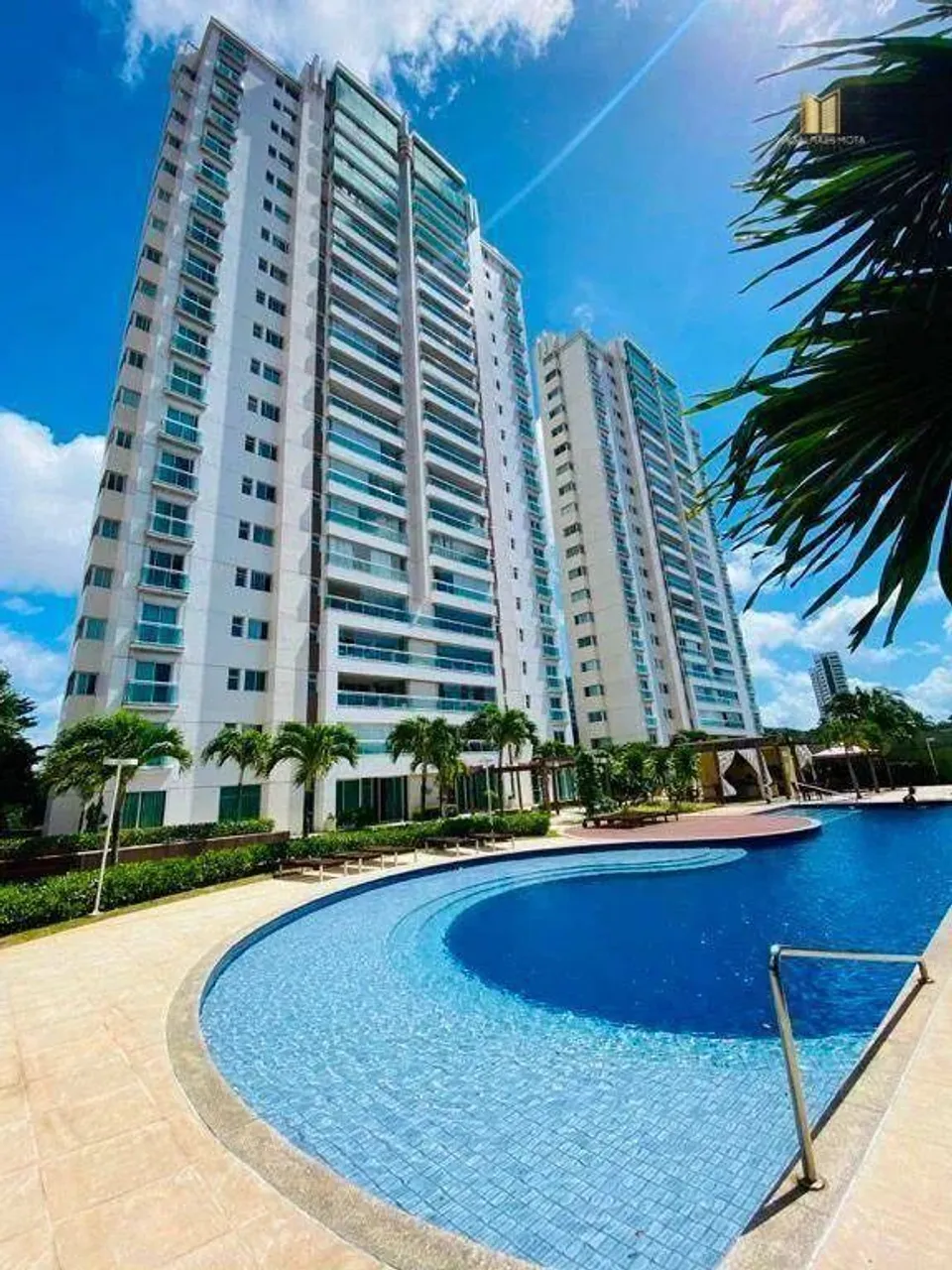 Apartamento com 3 dormitórios à venda, 133 m² por R$ 1.380.000,00 - Guararapes - Fortaleza