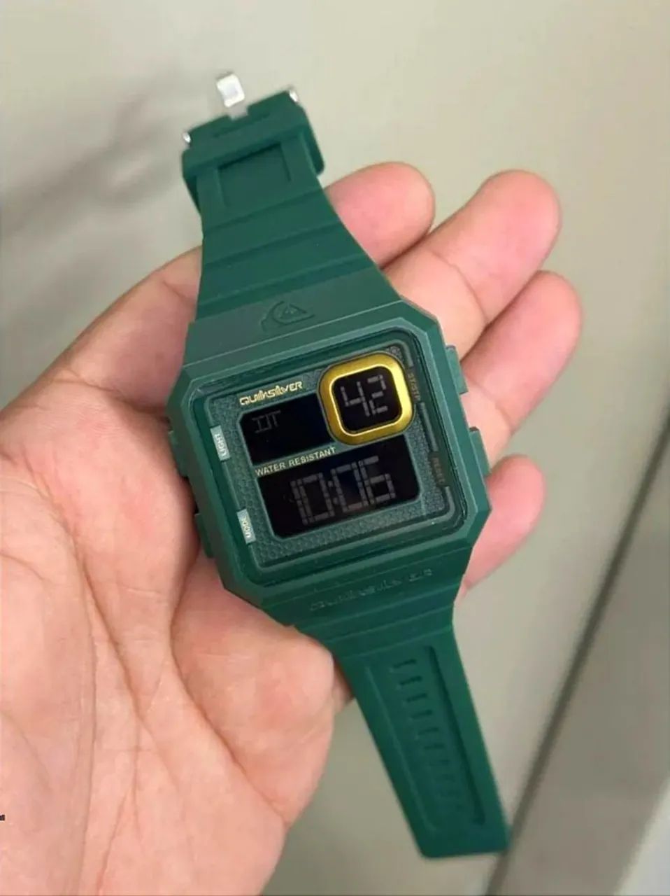 Relógio Digital Quiksilver Verde - Aprova D'água  - Foto 4