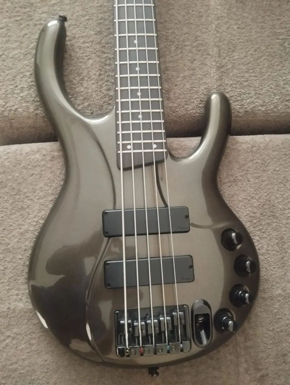 Baixo Ibanez EDC 705 "Ergondyne"  - Foto 5