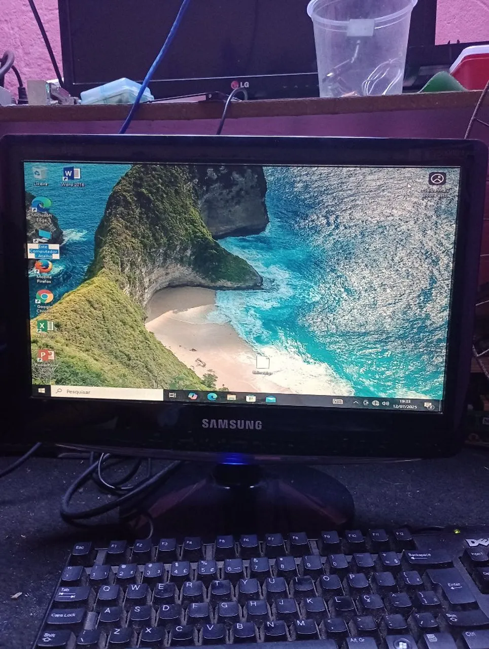 Monitor Samsung 16 polegadas