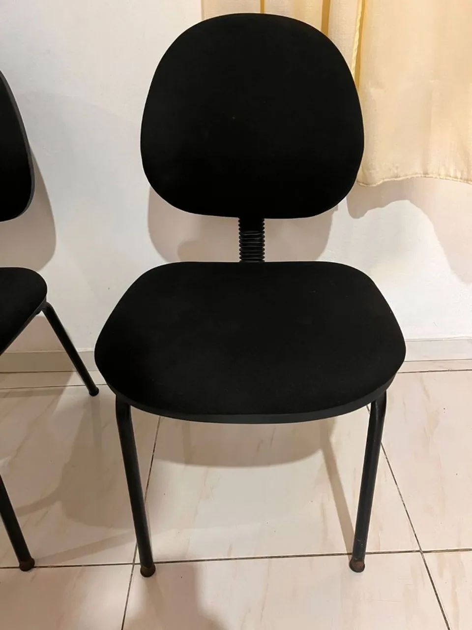 Cadeiras acolchoadas - Foto 2