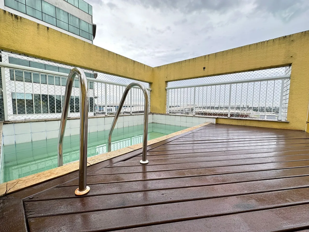 Cobertura duplex piscina e churrasqueira venda 230 m2 4 quartos Abelardo Bueno