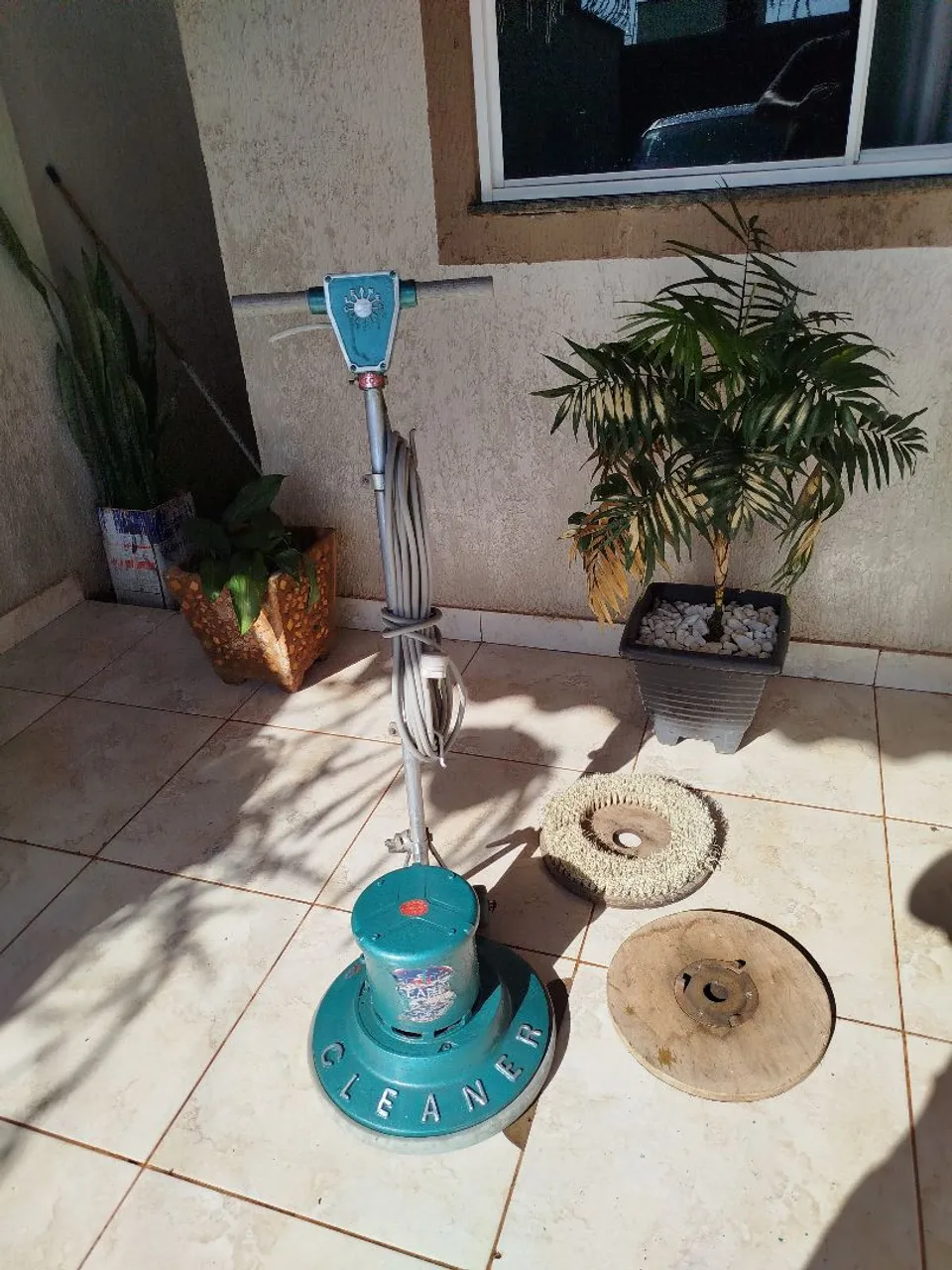 Enceradeira clenear cl350 plus
