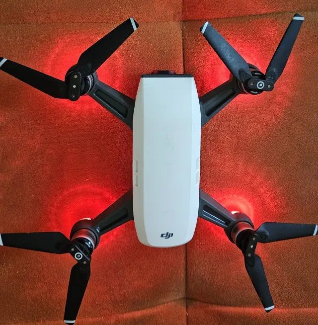 Drone DJI Spark +Contr +2 Bat, 64GB, GPS, Vídeo FHD/Fotos 12MP, Seminovo, Maleta, Garantia - Foto 2