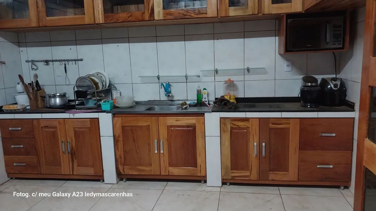 Armários de cozinha em madeira maciça - Foto 2