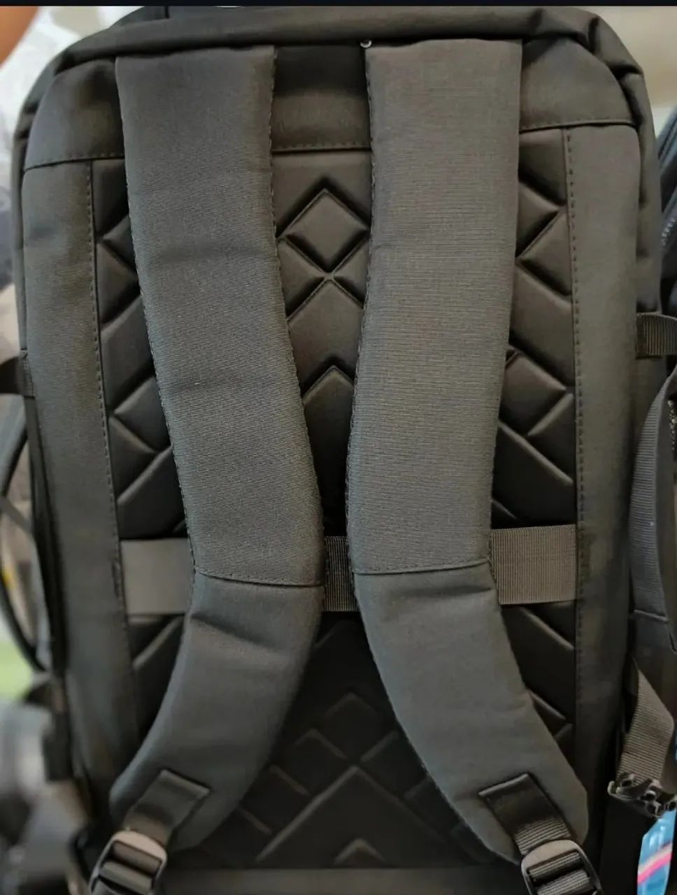 Mochila Executiva Preta com Detalhes Premium - Foto 2