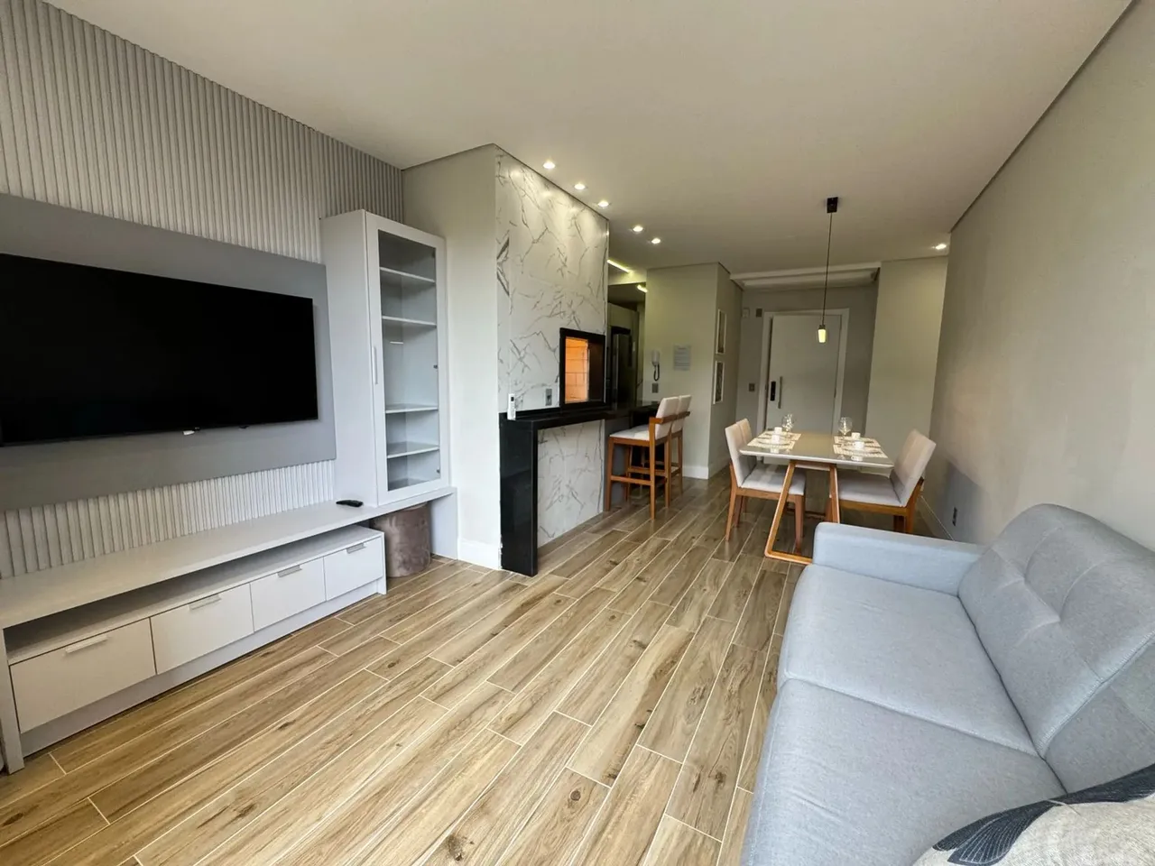 Imóvel para aluguel tem 84 metros quadrados com 2 quartos em Estados - Balneário Camboriú