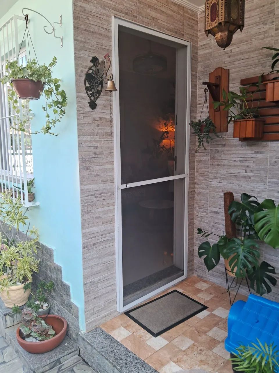 Tela mosquiteira para portas e janelas