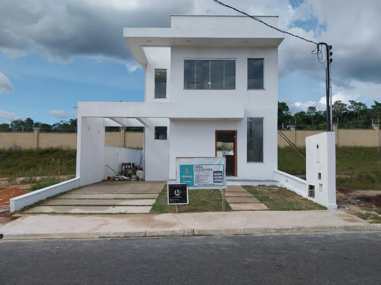 //Condomínio Bellaville - 2 Qrts sendo 1 suíte