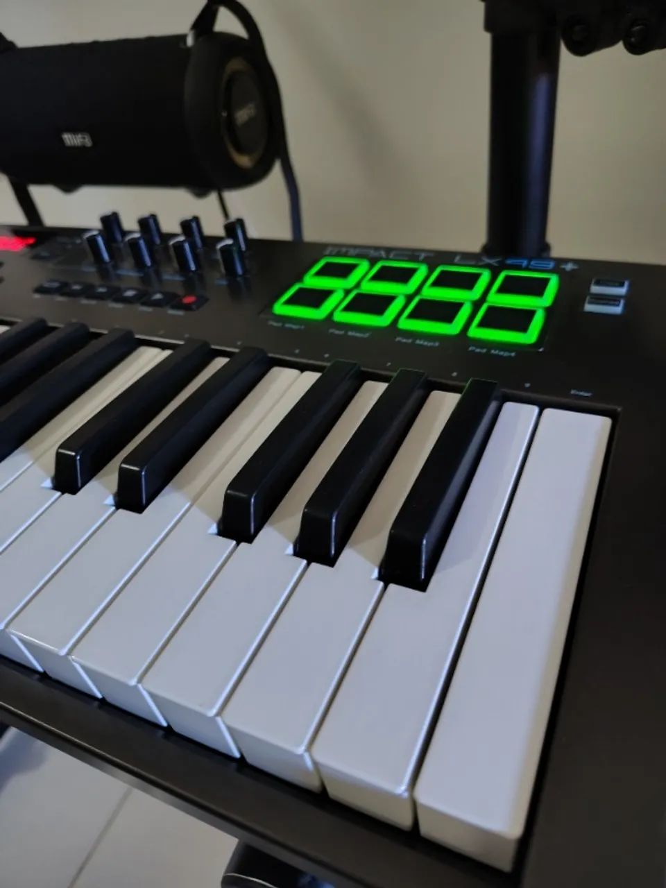 Controlador Midi USB Nektar Impact LX 49+ - Foto 3