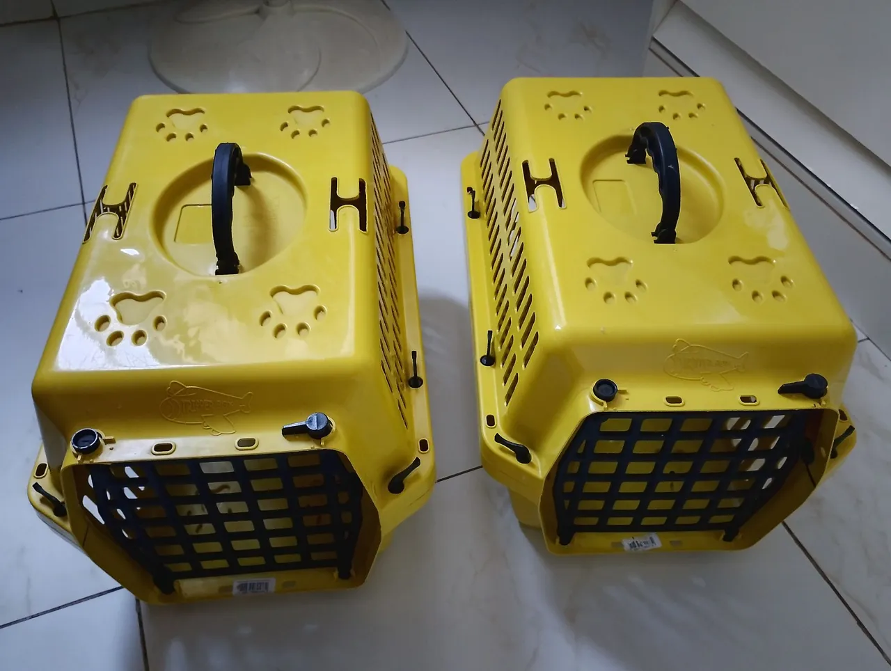 Duas Caixas de Transporte Amarelas para Gatos NOVA ZERADA AS DUAS POR R$100