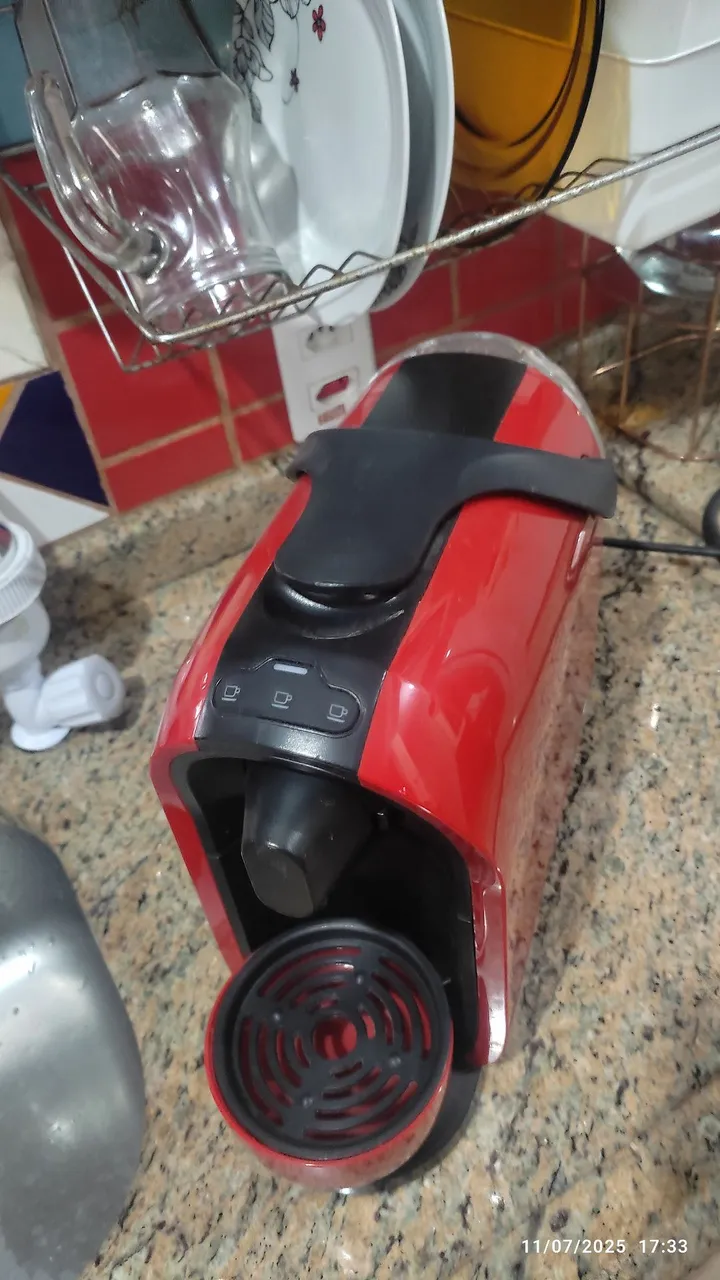 Cafeteira Dolce Gusto Genio S Touch Vermelha