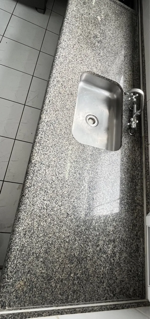 Pia Cuba de Pia de Aço Inox e armário Madeira todeschini