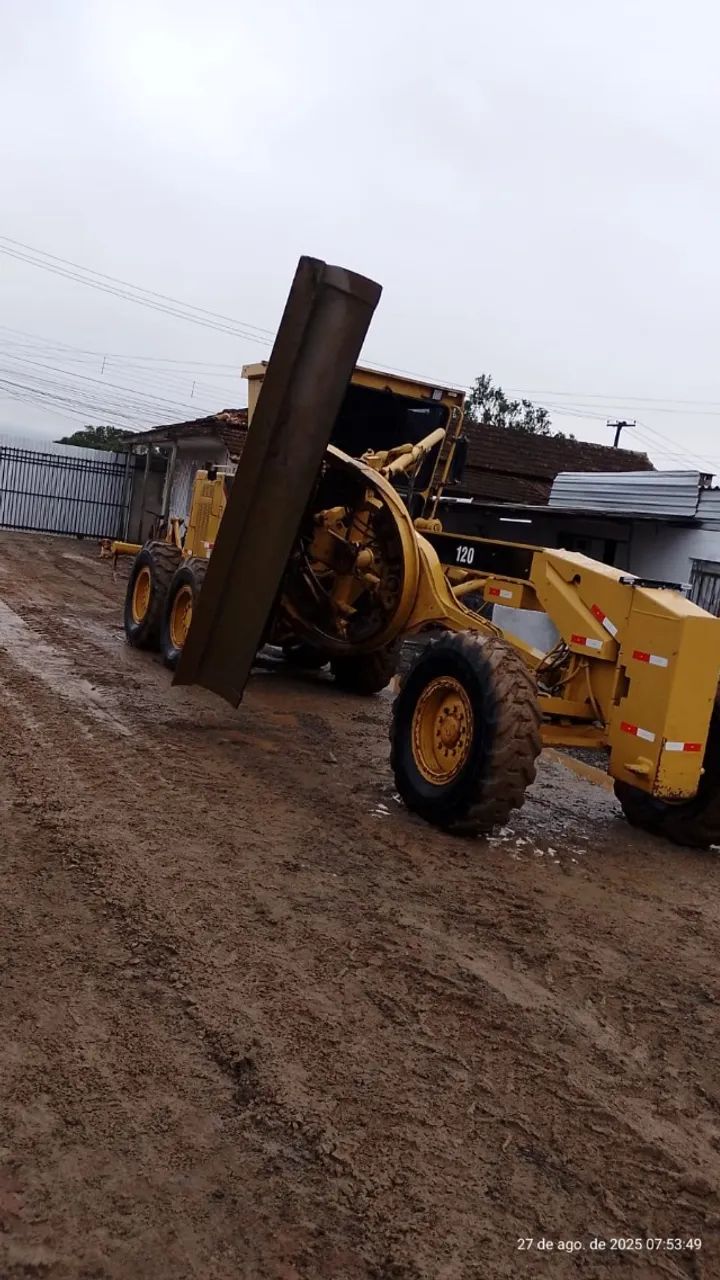 Motoniveladora Caterpillar 120H Ano 2012 - Foto 4