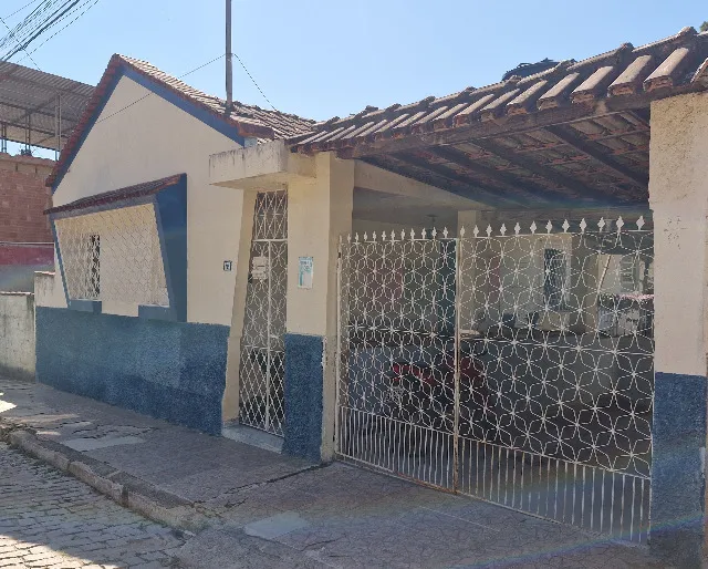 Casa e terreno amplo em Muqui