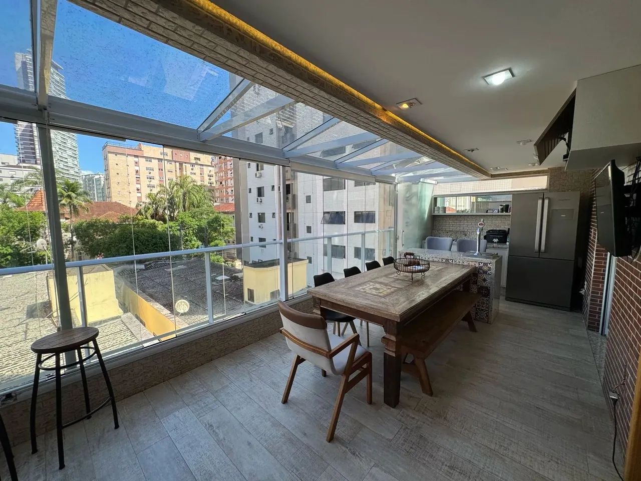 Imóvel para venda tem 136 metros quadrados com 2 quartos em Pompéia - Santos - SP