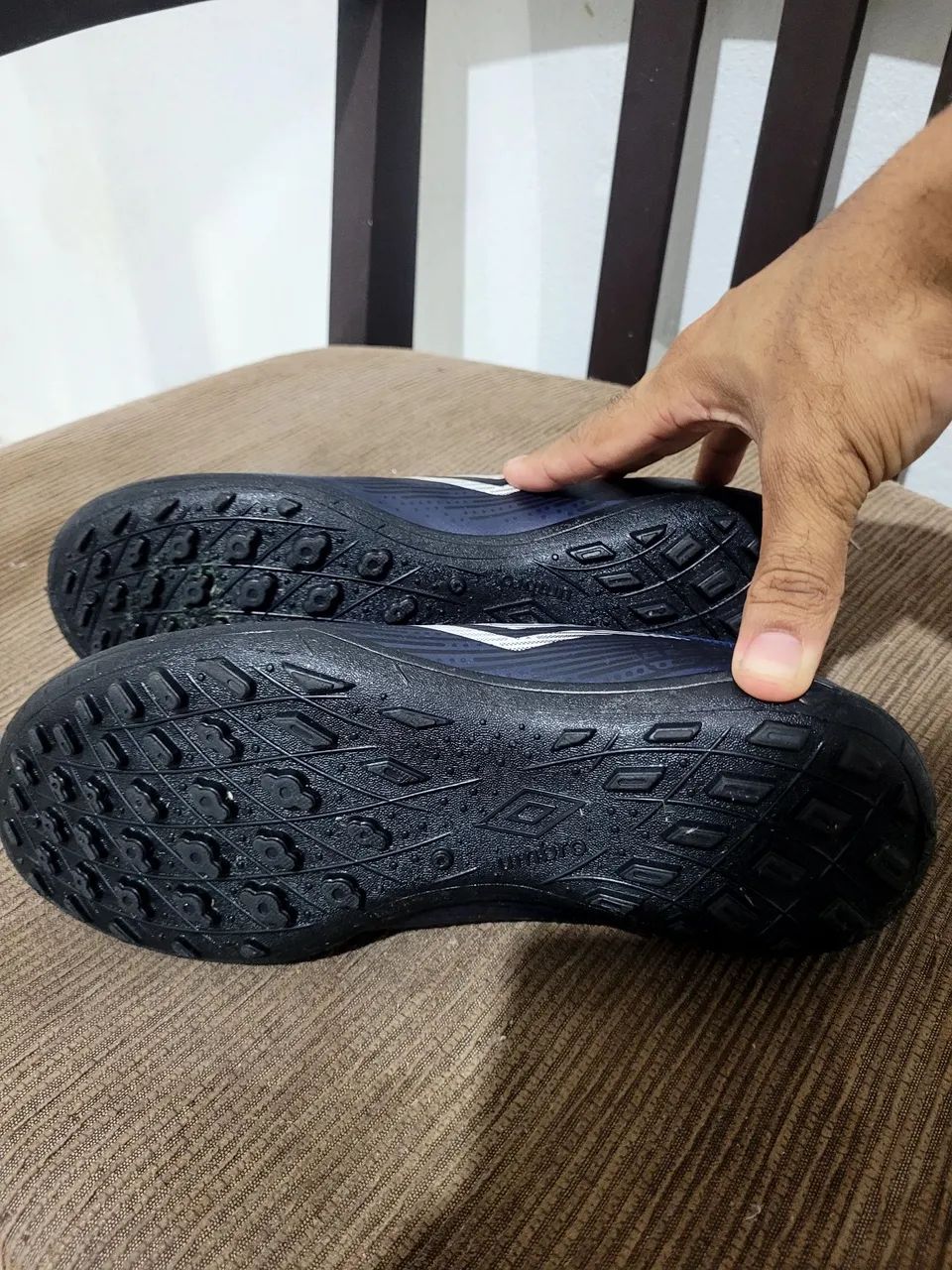 Chuteira society Umbro Original TAM 39 - Foto 2