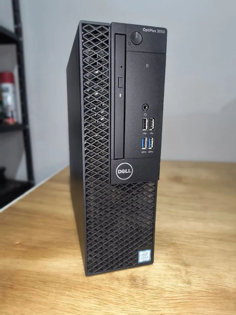 Dell Optiplex 3050 - i5 7gen - 8GB ram - 256 GB SSD - Computadores