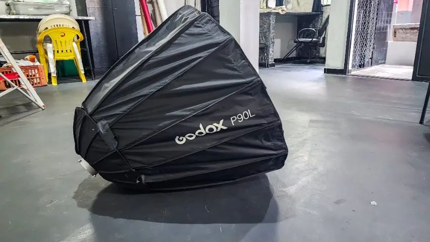 Parabólica Softbox com grid GODOX P90L - 90cm - Foto 3