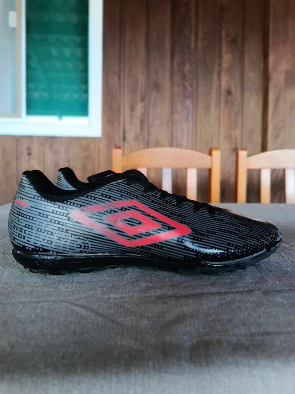 Chuteira society Umbro  - Foto 5