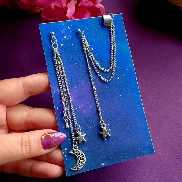 Brinco Ear Cuff Lua e estrelas