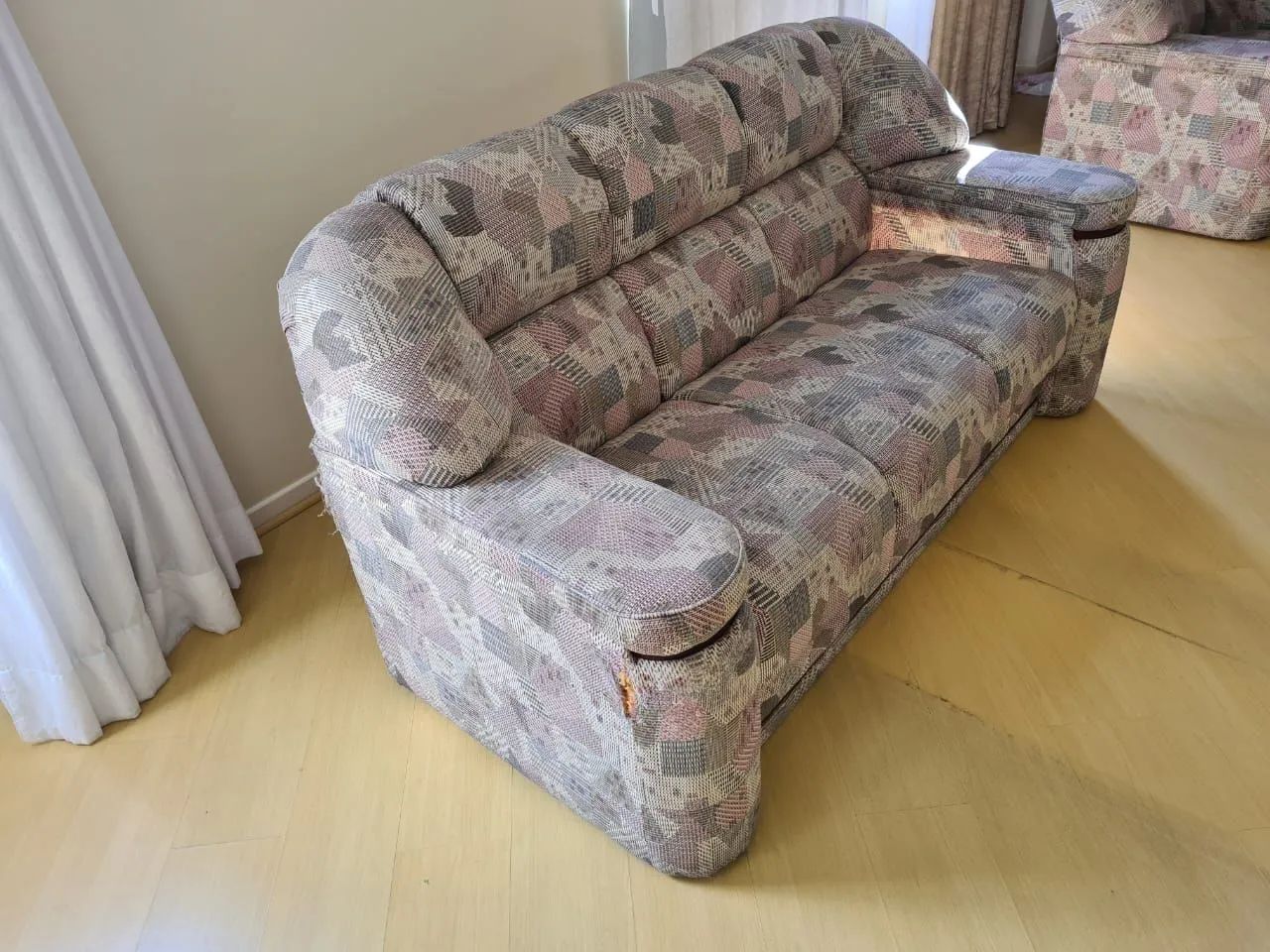 Conjunto de Sofás 3 e 2 lugares em ótimo estado - Foto 2