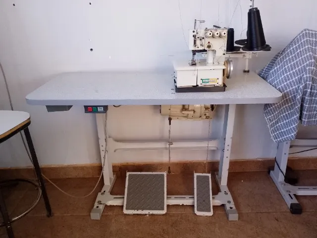 Máquina de costura