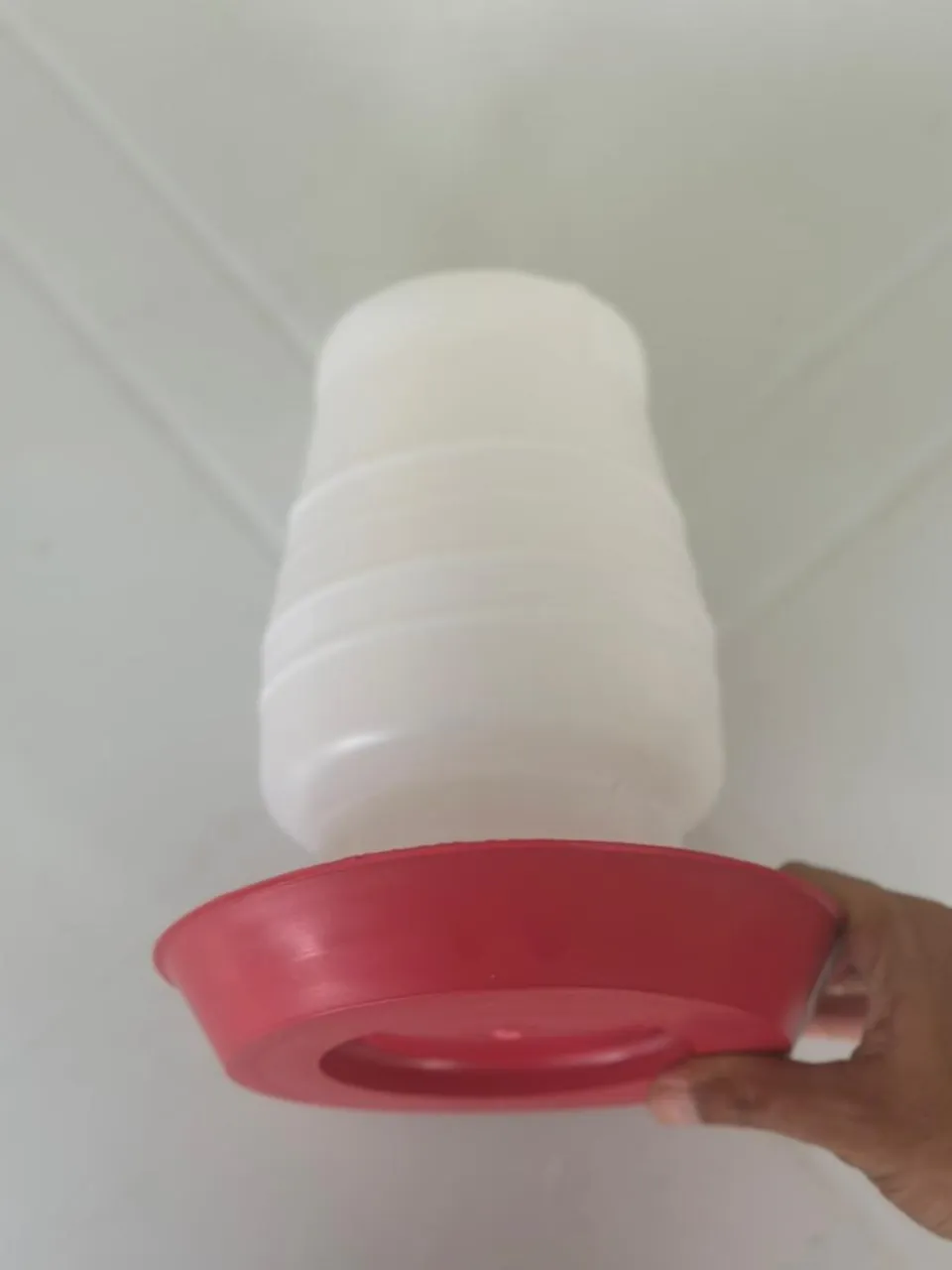 Bebedouro e comedouro para galos e galinhas (Produto Novo)