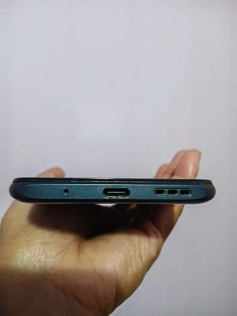 Xiaomi - Celular seminovo com carregador - Foto 4