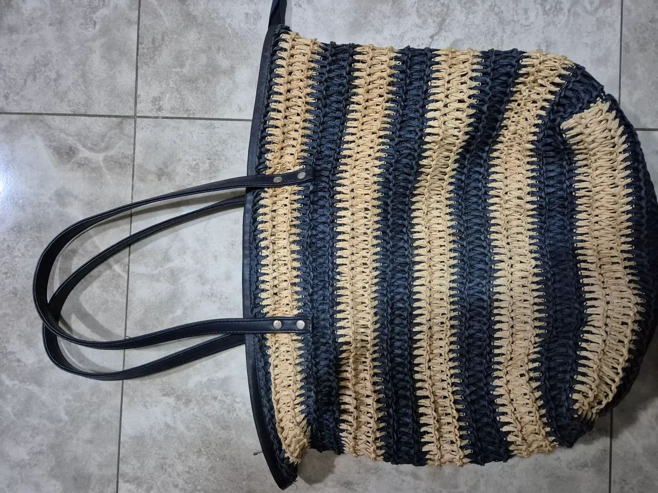Bolsa de Palha Listrada Elegante - Foto 2