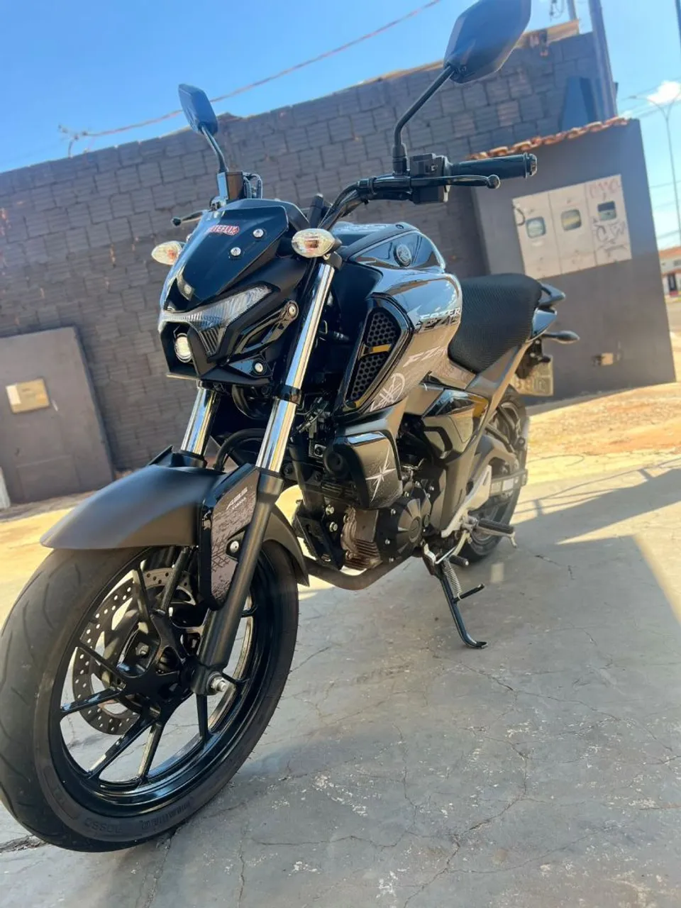 Fazer FZ15 