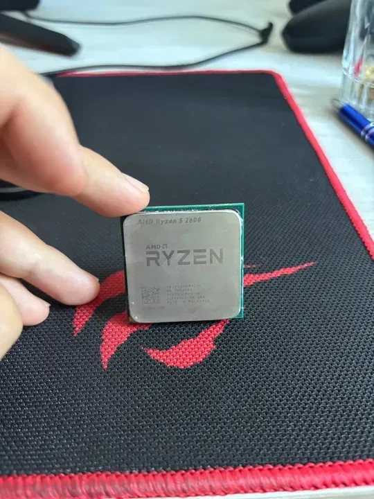 Processador Ryzen 5 2600 3.4GHz (3.9GHz Turbo)