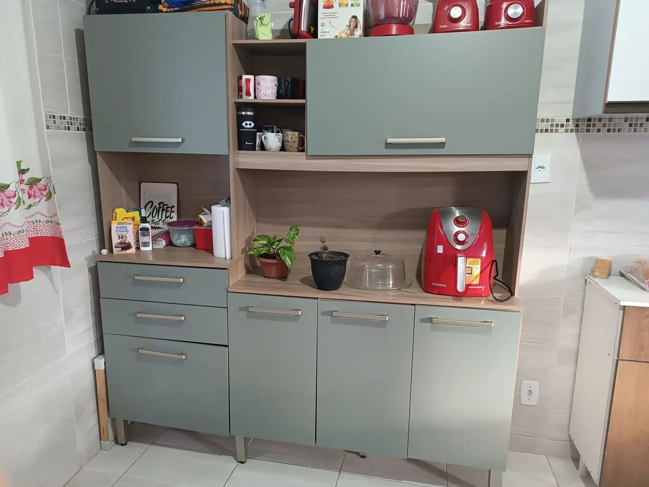 Armário de cozinha completo