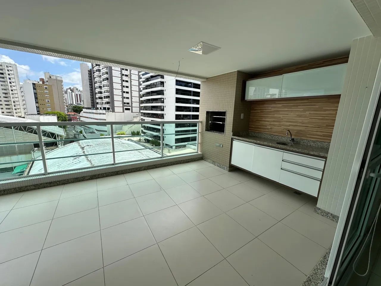 SALVADOR - Apartamento Padrão - BARRA