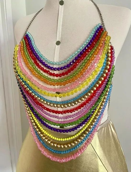 Top de miçangas multicolorido