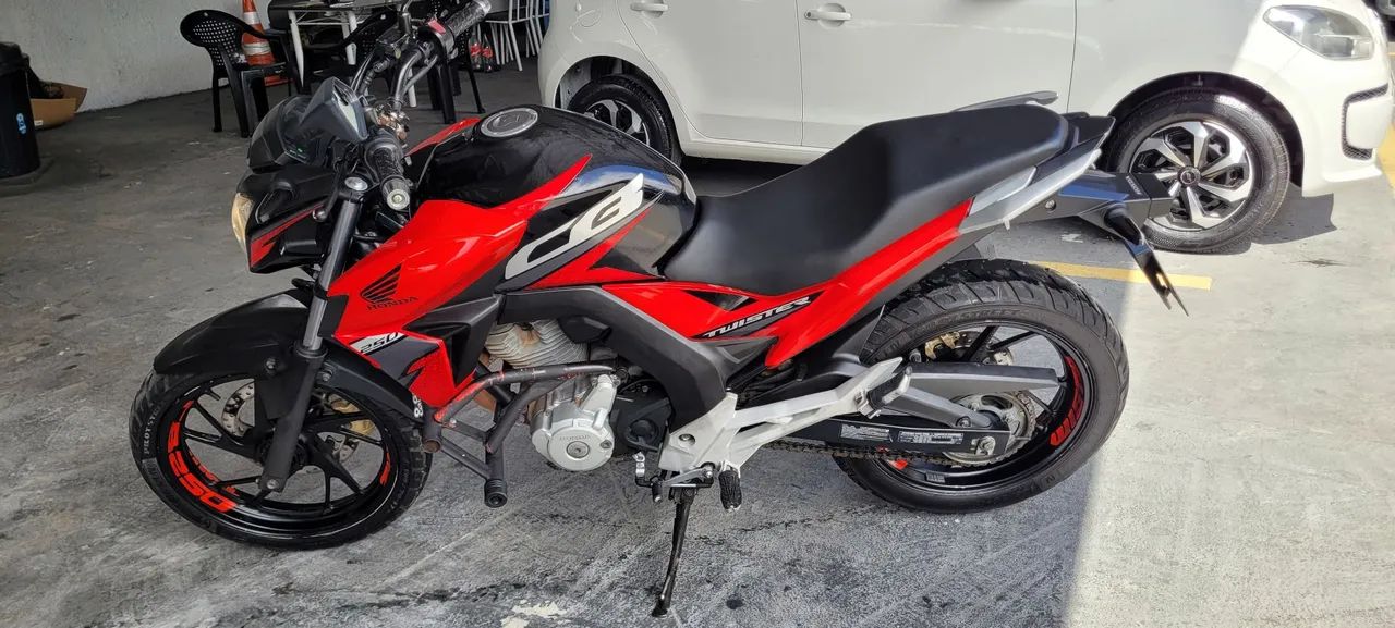 Honda cb 250 Twitter 2019 - Foto 3