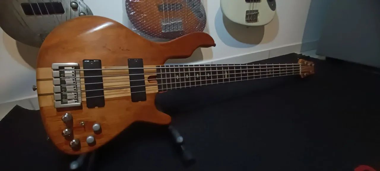 Contra baixo luthier 5c ativo  - Foto 3