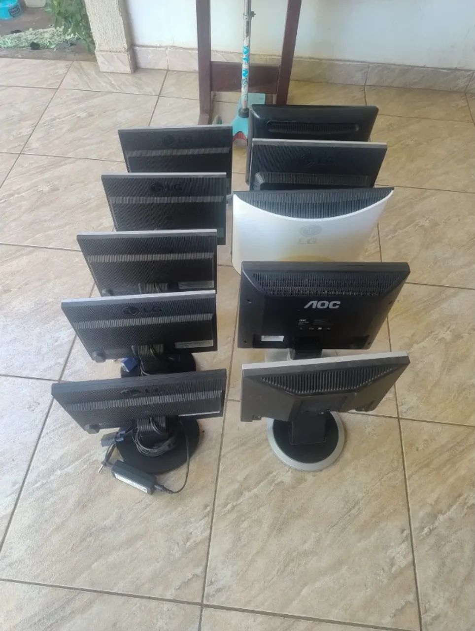 Lote de 10 Monitores várias marcas e polegadas atacado (Recondicionado)