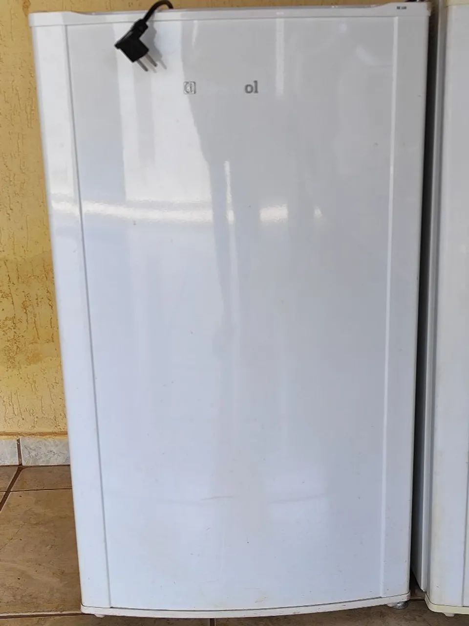 Vendo frigobar Electrolux 122L