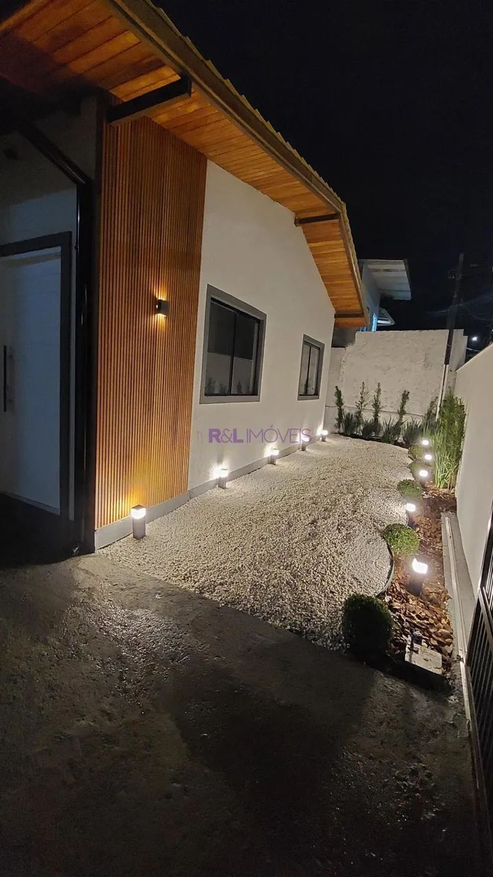 Casa com 3 dormitório, Suíte, Piscina e Edicula - Foto 2