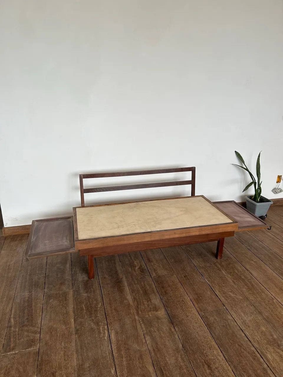 Sofá cama de madeira anos 60  - Foto 3