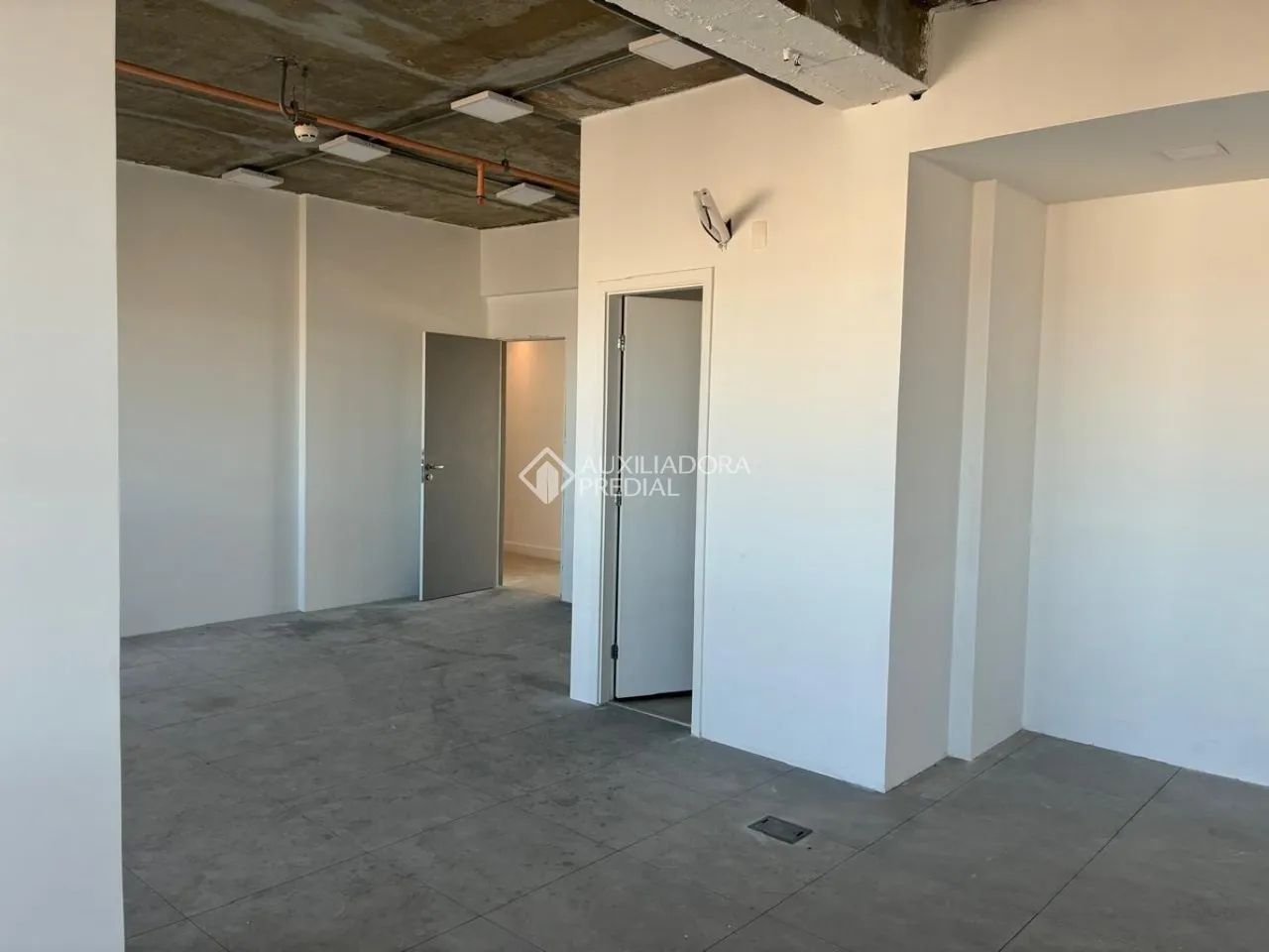 Excelente sala comercial para locação no Condomínio Trilogy Office. - Foto 5