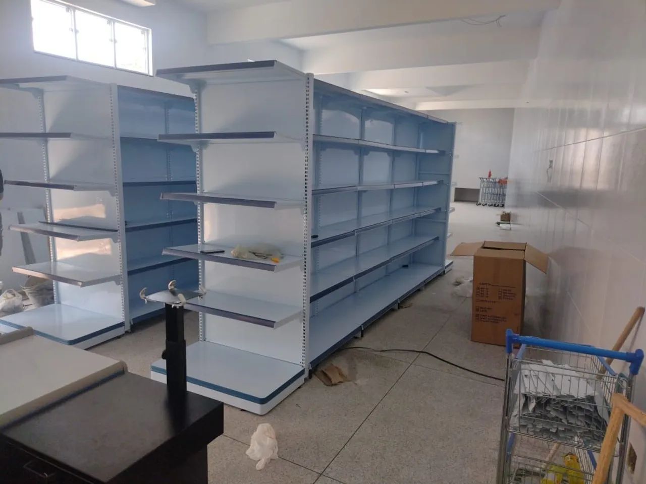 Gôndolas plateleiras