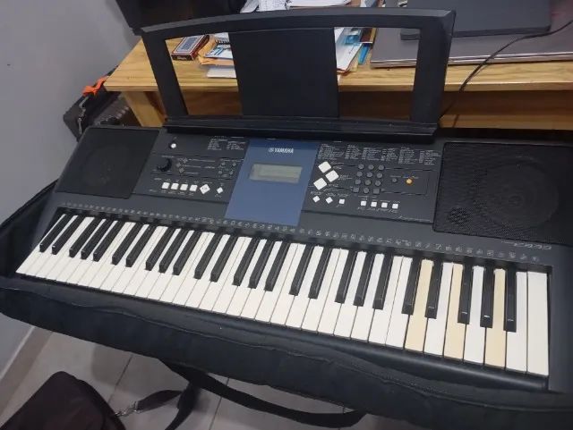 Teclado musical Yamaha e 333