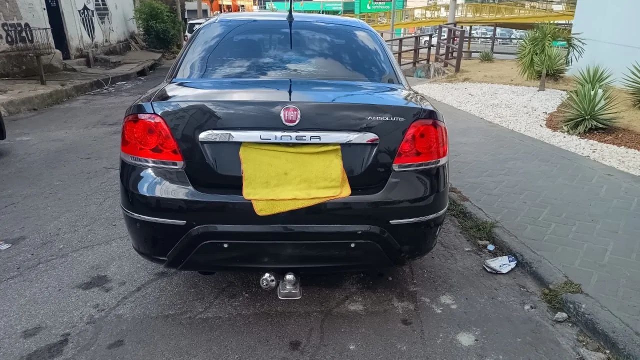 Fiat Linea Absolute 1.9/1.8 Flex Dualogic 4P 2016 - Foto 4