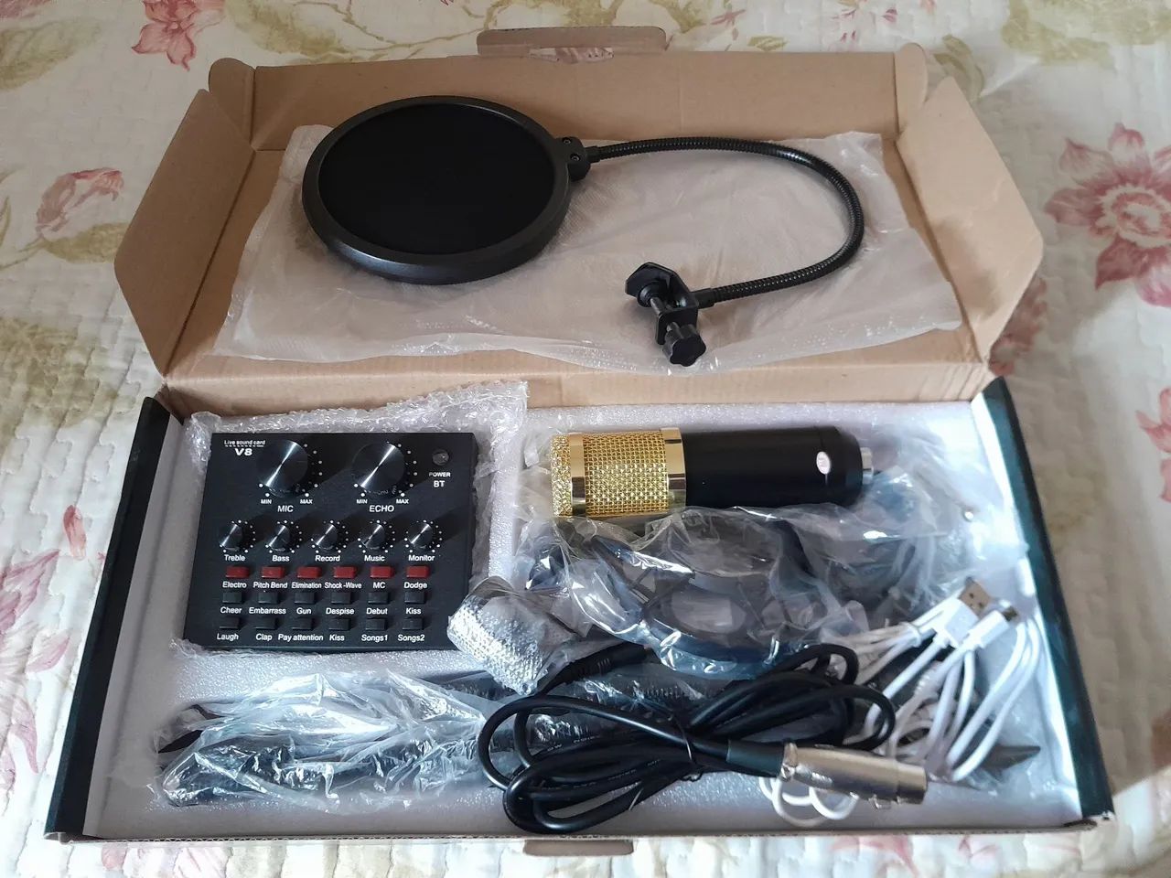 Kit microfone condensador + mesa de som