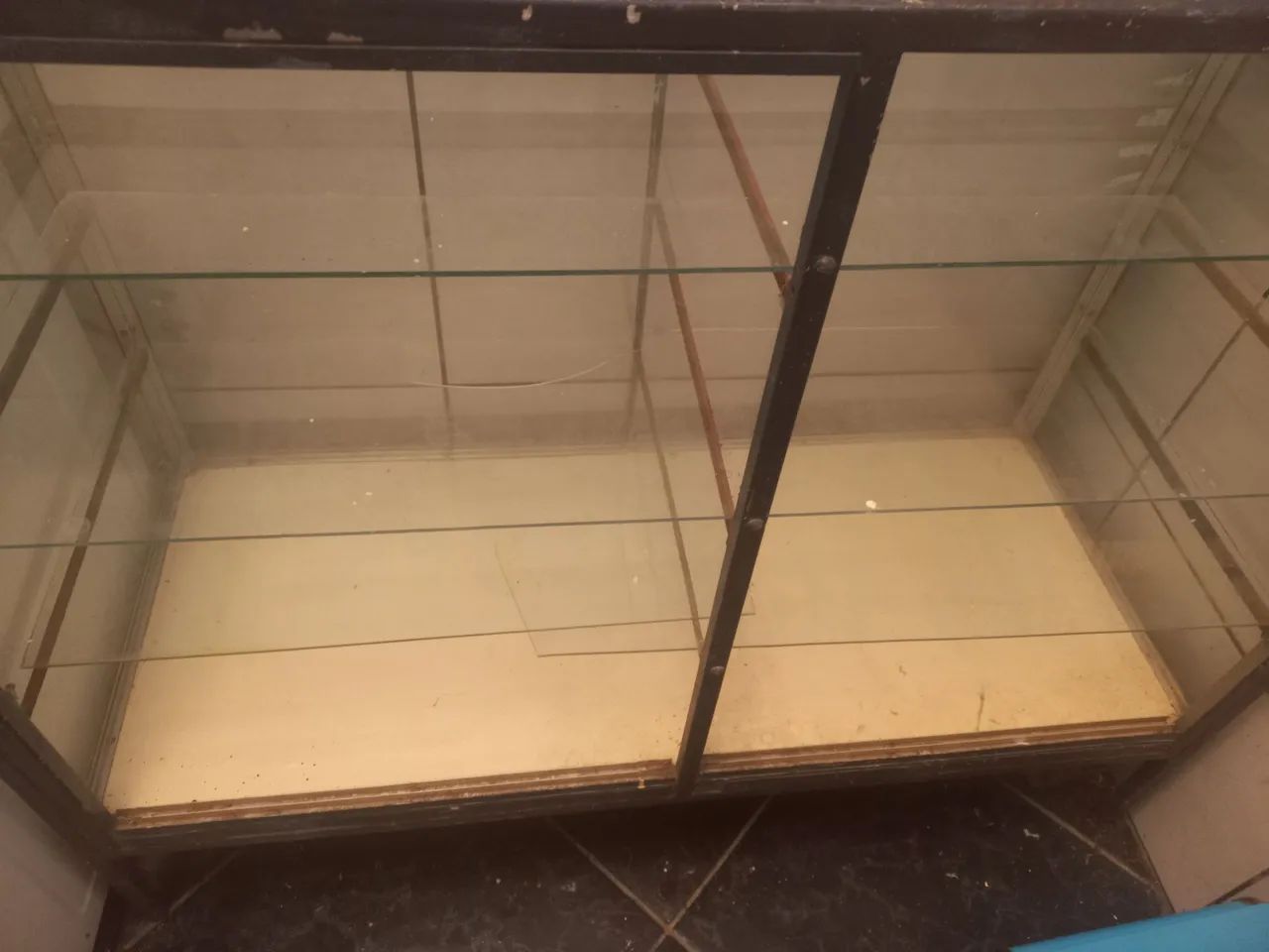 Glass Partition Counter