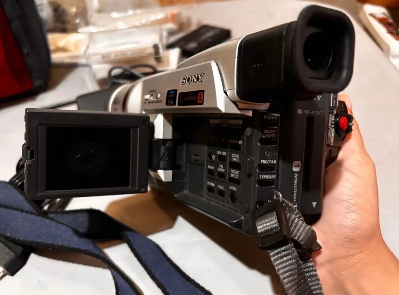 Sony Digital Handycam DCR-TRV320. - Foto 3