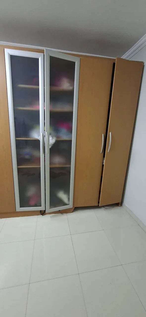 Guarda-roupa usado 